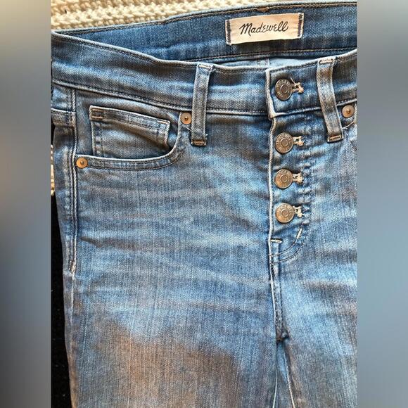 Madewell 9” High Rise Skinny Crop Light Wash Jeans - Picture 5 of 9